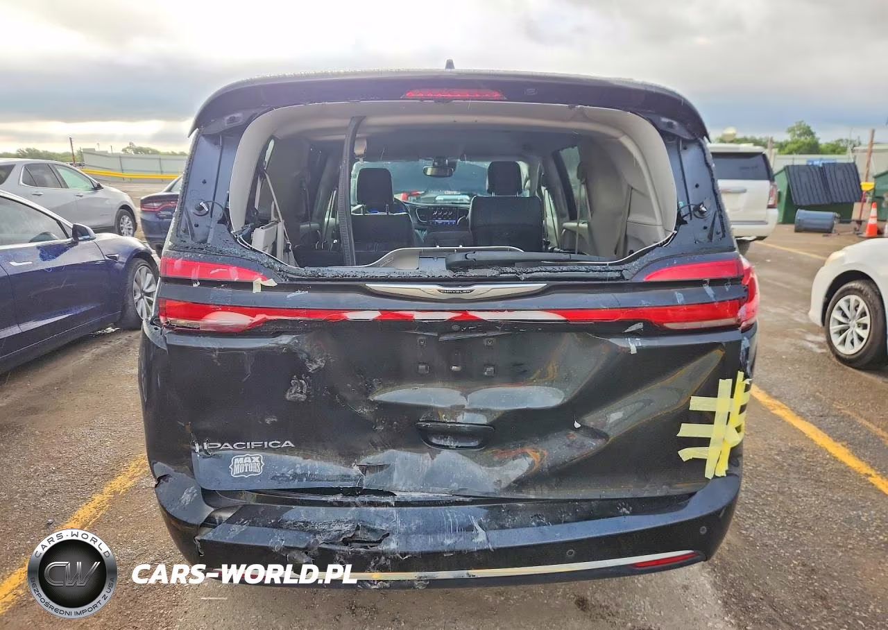 2022 Chrysler Pacifica Touring L VIN:2C4RC1BG2NR147383 - 6