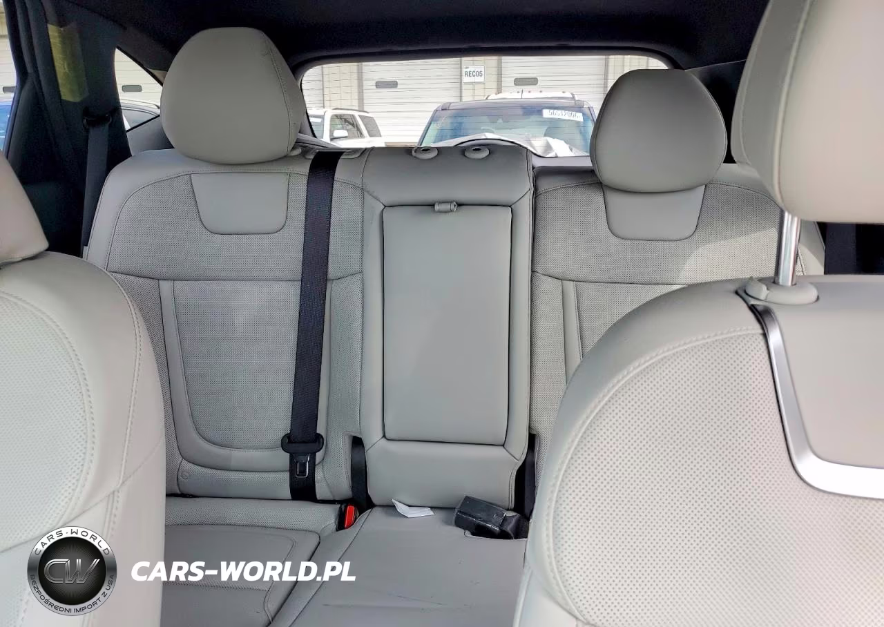 2025 Hyundai Tucson Limited VIN:KM8JEDD11SU295701 - 10