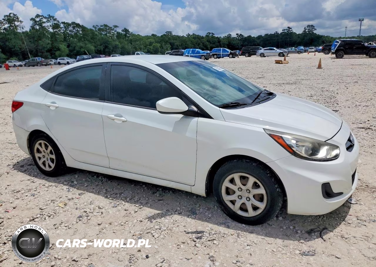 2012 Hyundai Accent Gls VIN:KMHCT4AE8CU241352 - 4