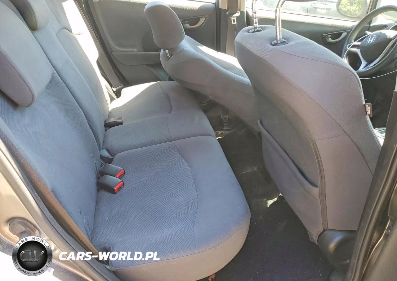 2013 Honda Fit VIN:JHMGE8H35DC065569 - 10