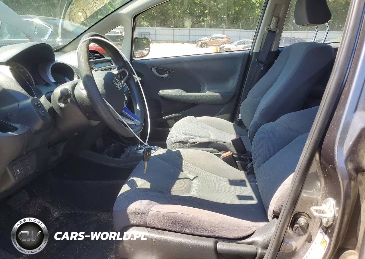 2013 Honda Fit VIN:JHMGE8H35DC065569 - 7