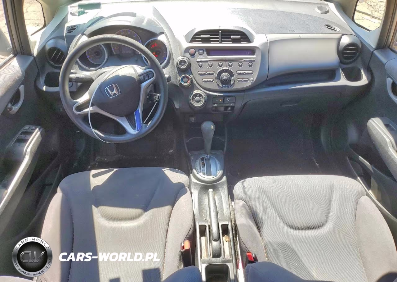 2013 Honda Fit VIN:JHMGE8H35DC065569 - 8