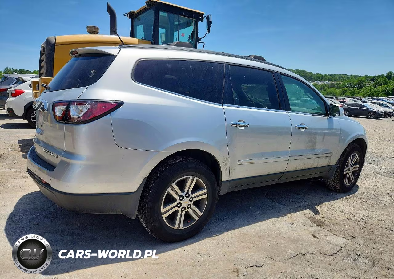 2015 Chevrolet Traverse Lt VIN:1GNKRHKD0FJ360229 - 3