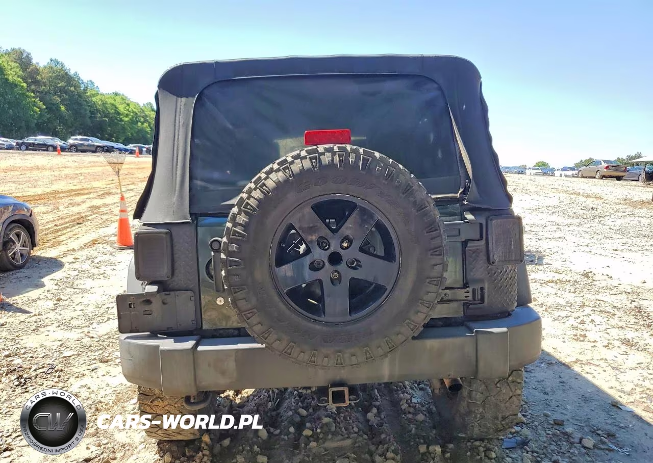 2010 Jeep Wrangler Unlimited Sport VIN:1J4BA3H17AL202364 - 6