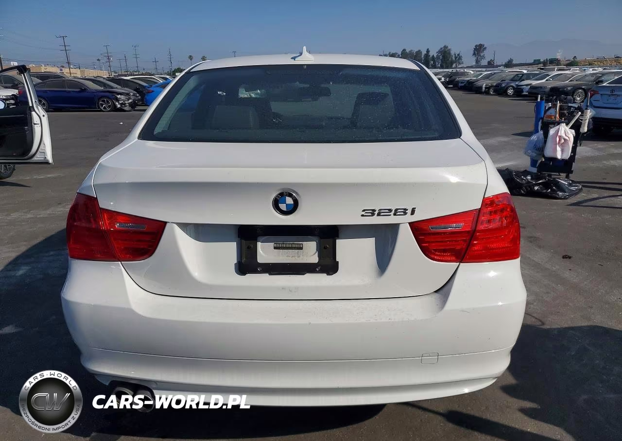 2011 BMW 3-Series 328I 4D Sed VIN:WBAPH5G54BNM80620 - 6