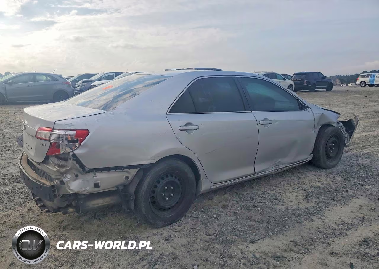 2014 Toyota Camry Le VIN:4T4BF1FK6ER432714 - 3