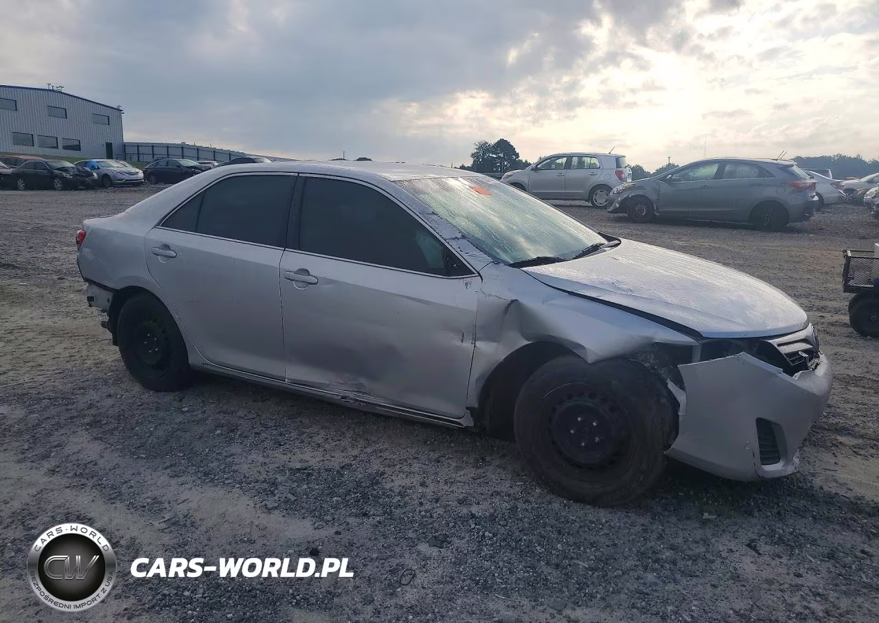 2014 Toyota Camry Le VIN:4T4BF1FK6ER432714 - 4