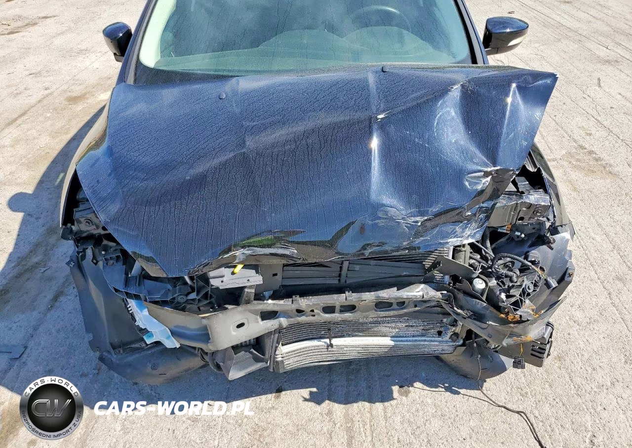 2018 Ford Focus Se VIN:1FADP3FE4JL309977 - 11