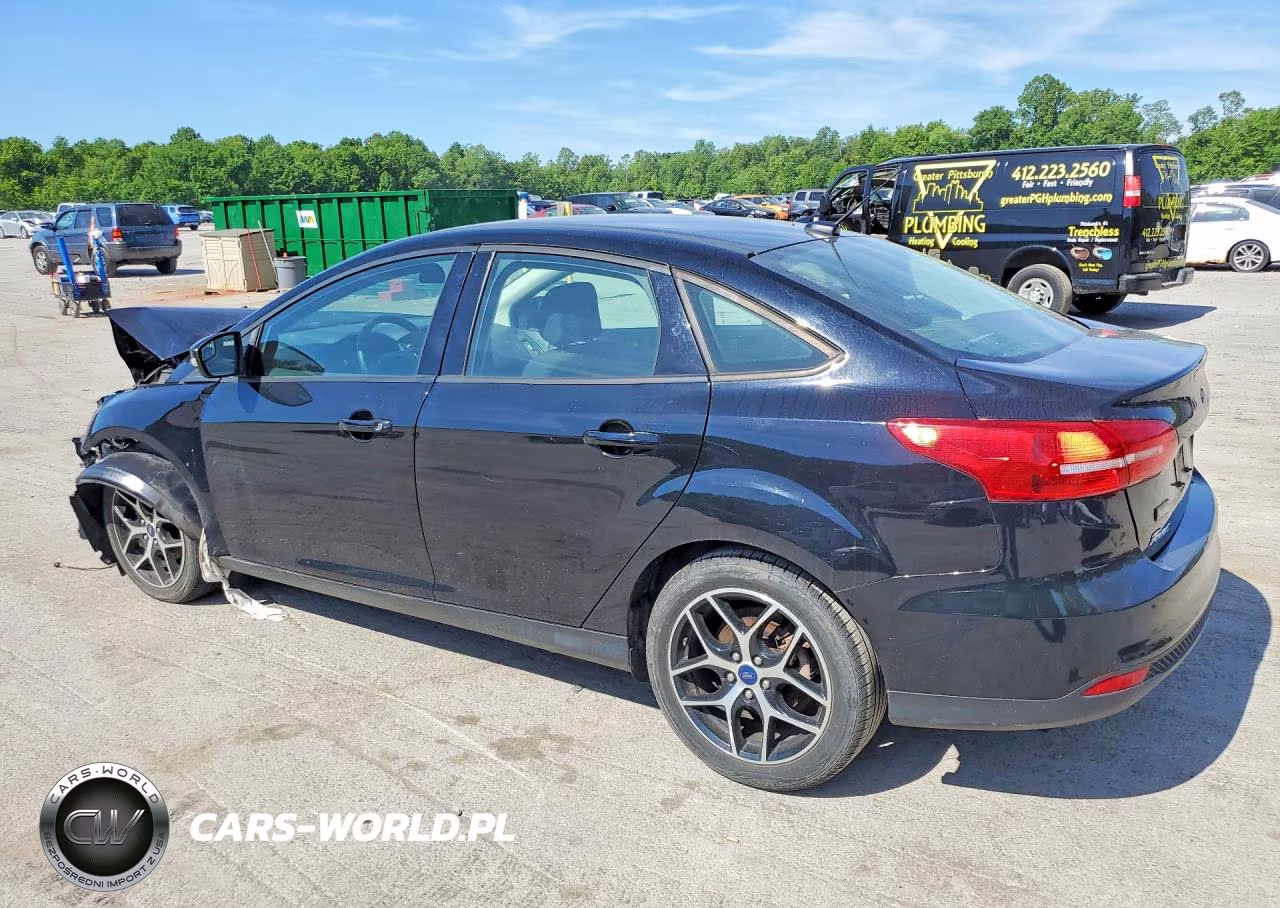 2018 Ford Focus Se VIN:1FADP3FE4JL309977 - 2