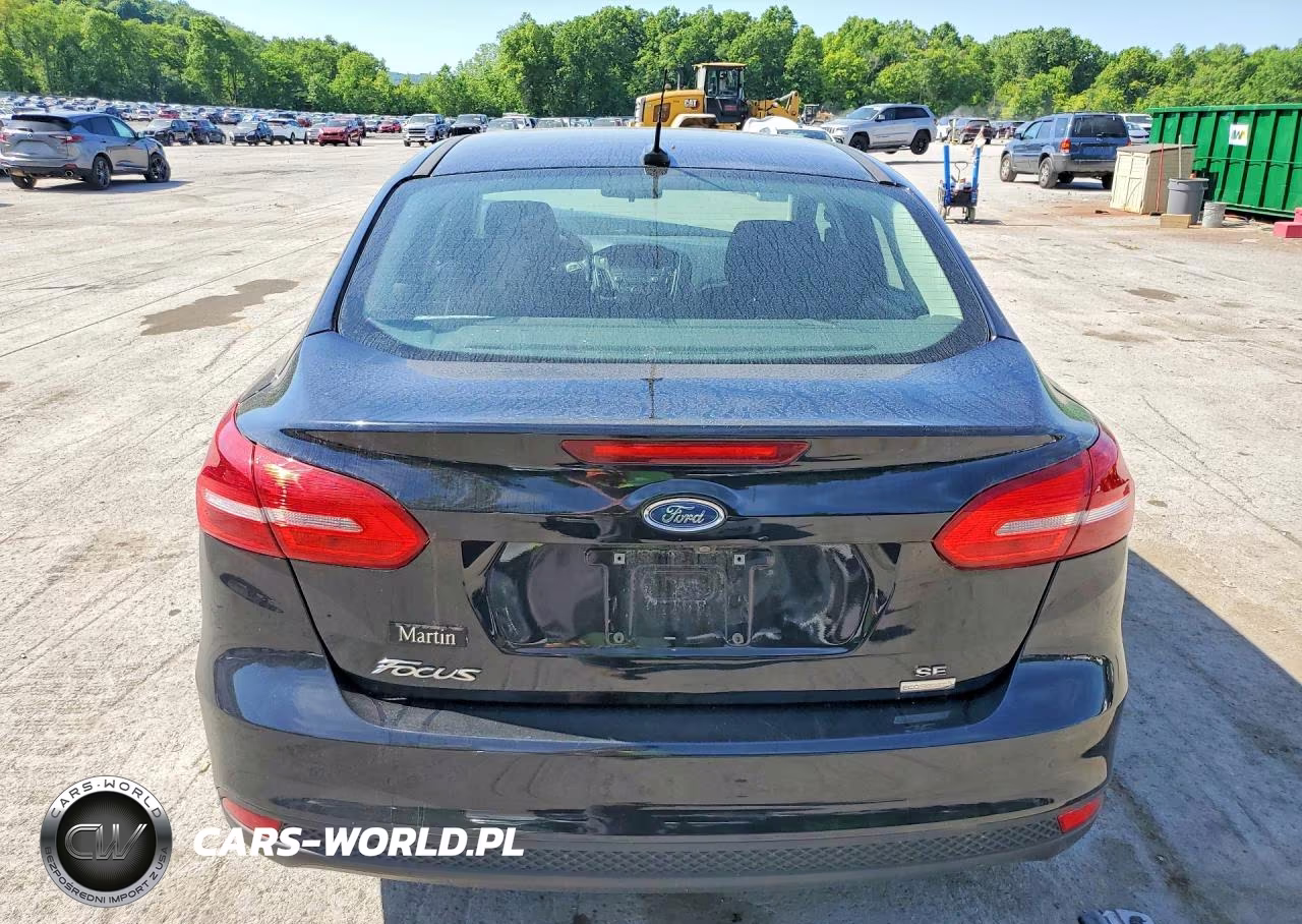 2018 Ford Focus Se VIN:1FADP3FE4JL309977 - 6