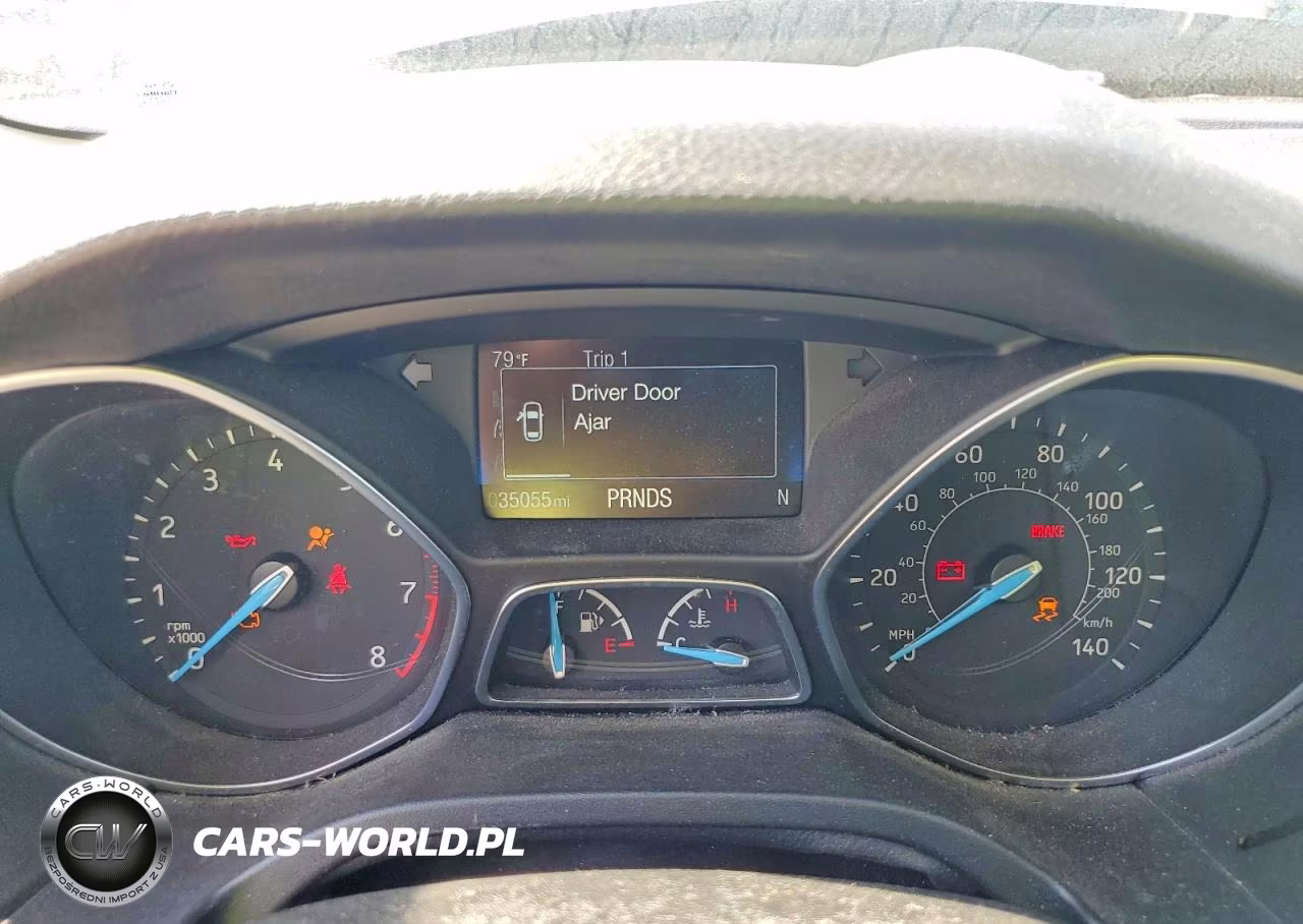 2018 Ford Focus Se VIN:1FADP3FE4JL309977 - 9