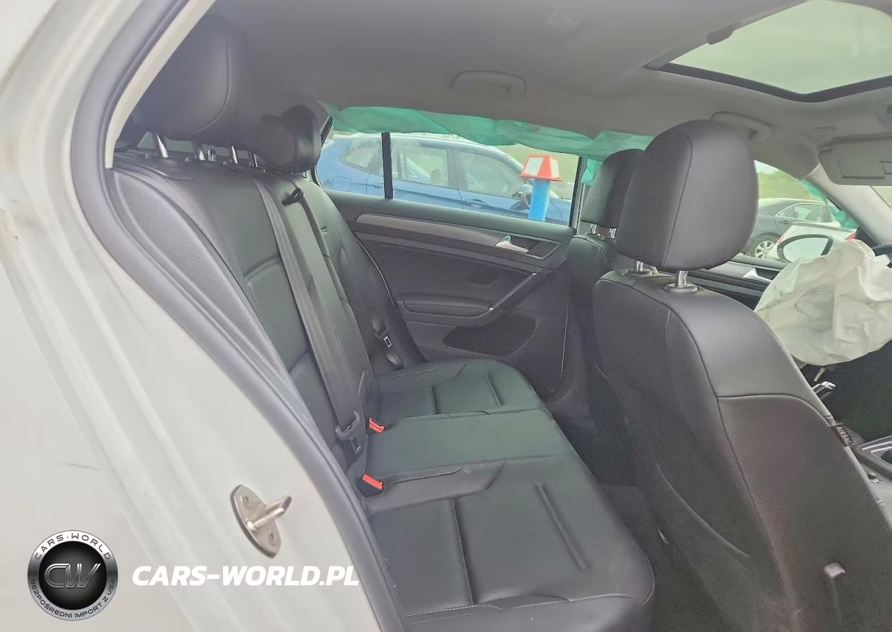 2018 Volkswagen Golf S VIN:3VWG17AUXJM254770 - 10