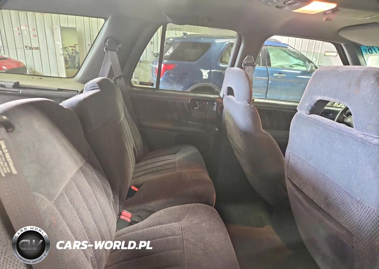 1997 Chevrolet Blazer VIN:1GNDT13WXV2107042 - 11