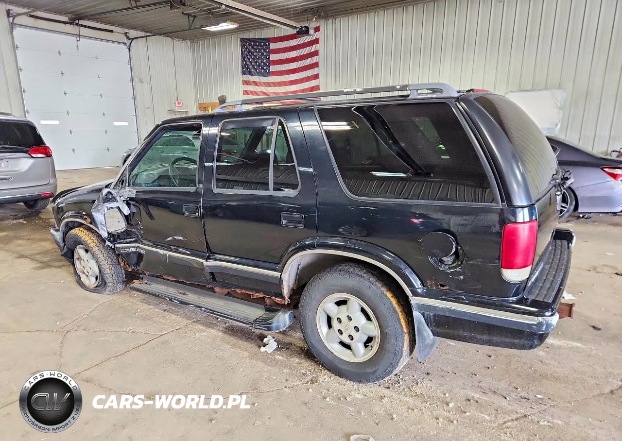 1997 Chevrolet Blazer VIN:1GNDT13WXV2107042 - 2
