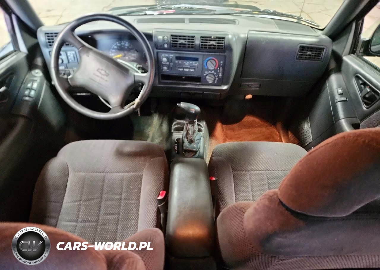 1997 Chevrolet Blazer VIN:1GNDT13WXV2107042 - 8