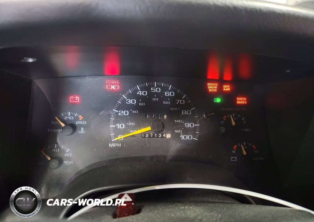 1997 Chevrolet Blazer VIN:1GNDT13WXV2107042 - 9