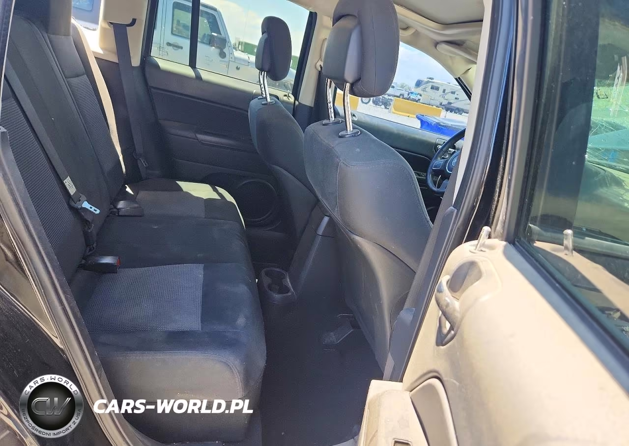 2012 Jeep Compass Latitude VIN:1C4NJDEB5CD609067 - 11