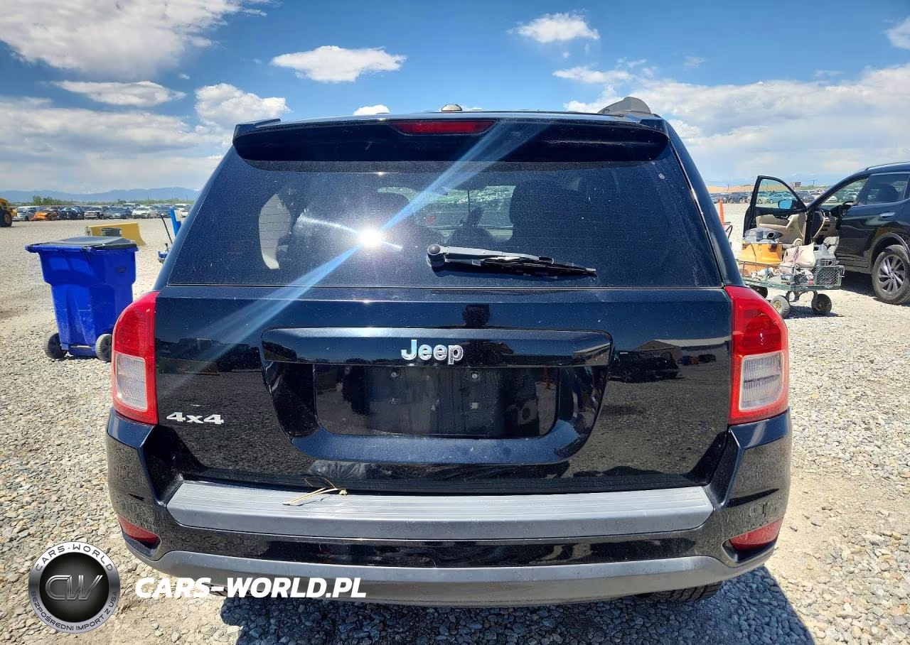 2012 Jeep Compass Latitude VIN:1C4NJDEB5CD609067 - 6