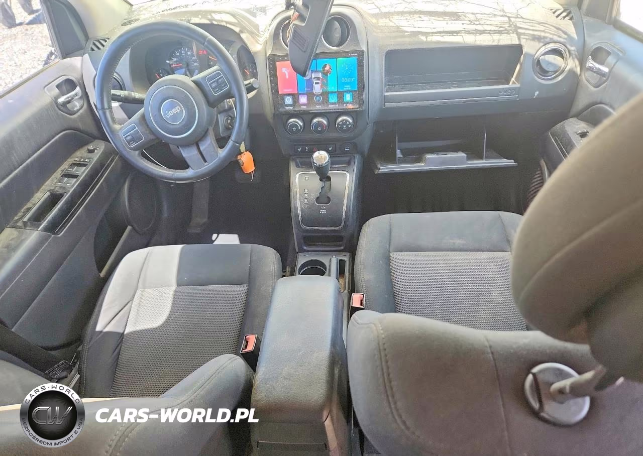 2012 Jeep Compass Latitude VIN:1C4NJDEB5CD609067 - 8