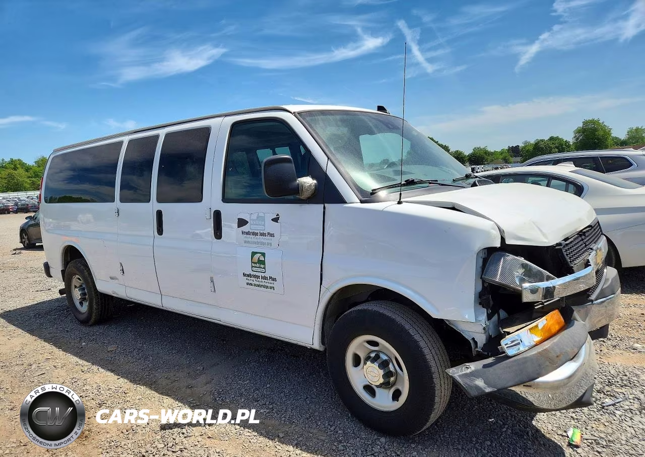 2019 Chevrolet Express G3500 Lt VIN:1GAZGPFG9K1368120 - 4