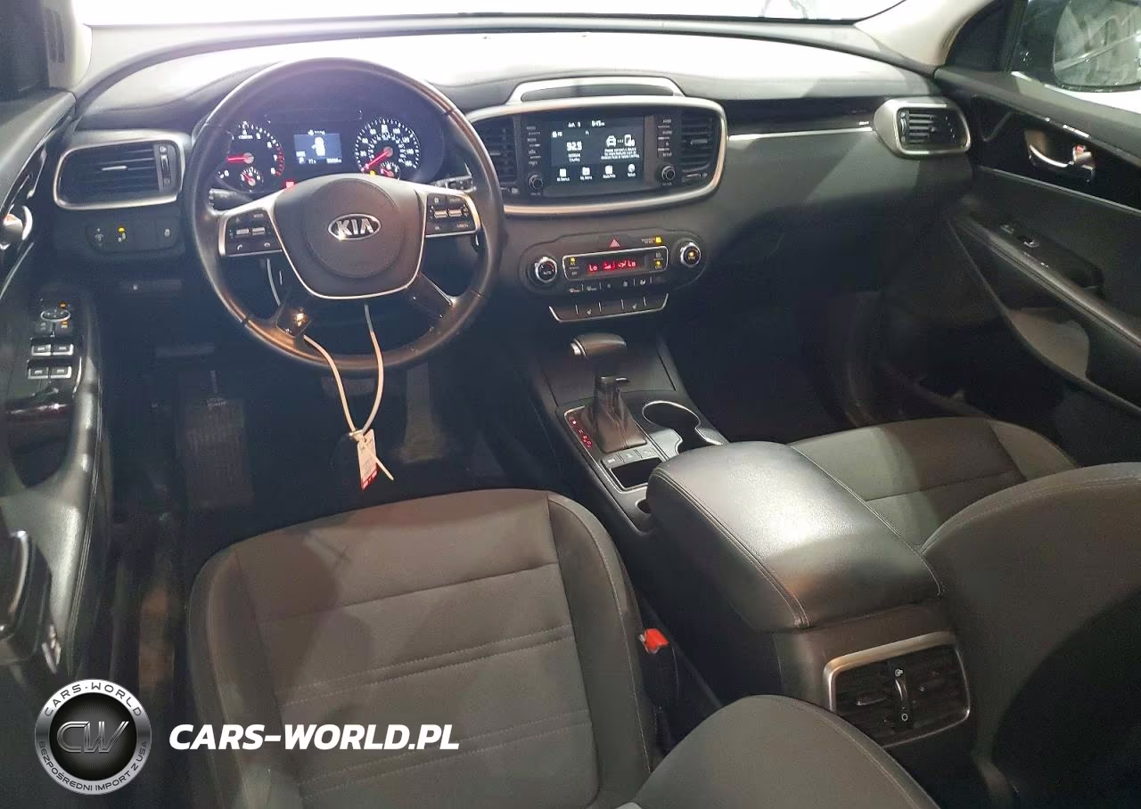 2020 Kia Sorento S VIN:5XYPGDA58LG683818 - 8