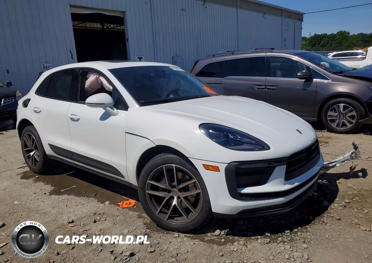 2022 Porsche Macan VIN:WP1AA2A53NLB10746 - 4