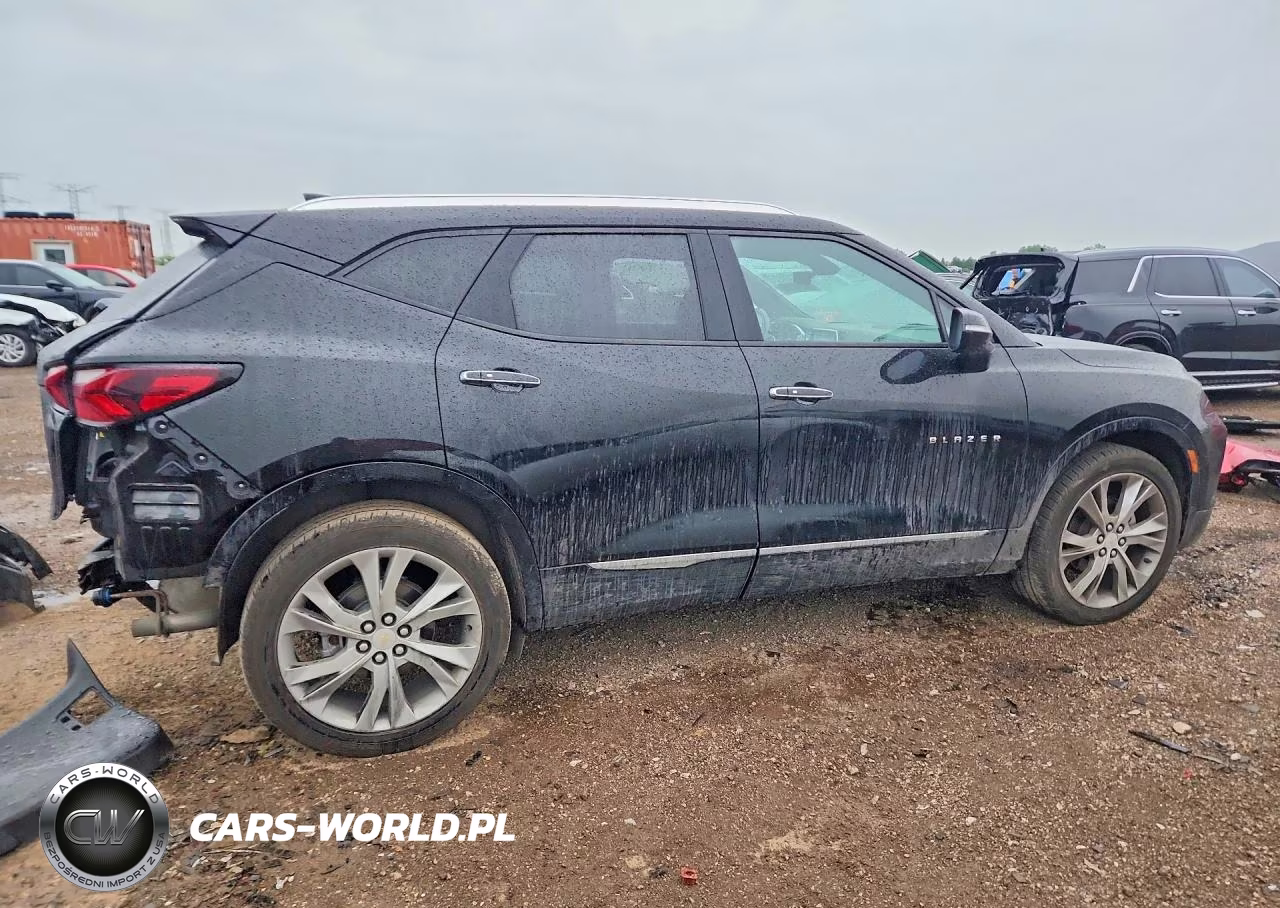2019 Chevrolet Blazer Premier VIN:3GNKBFRS4KS568197 - 3