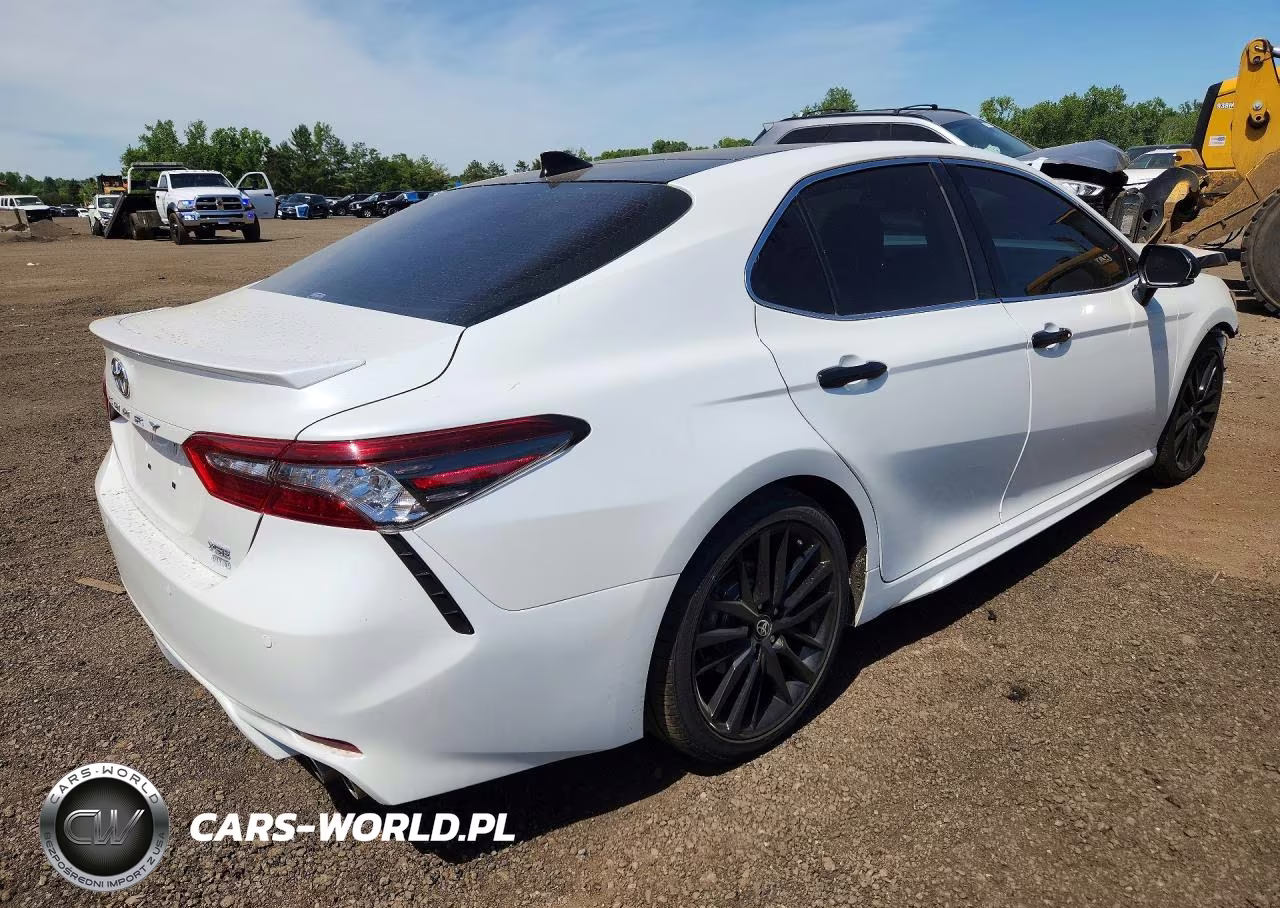 2021 Toyota Camry Xse VIN:4T1K61BK5MU044999 - 3