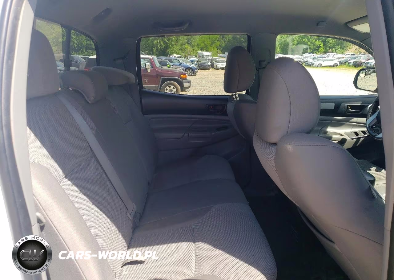2013 Toyota Tacoma Double Cab VIN:3TMLU4EN9DM111775 - 10