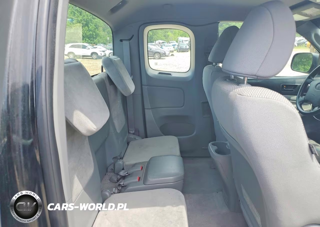 2010 Toyota Tacoma Access Cab VIN:5TEUU4EN8AZ697808 - 10