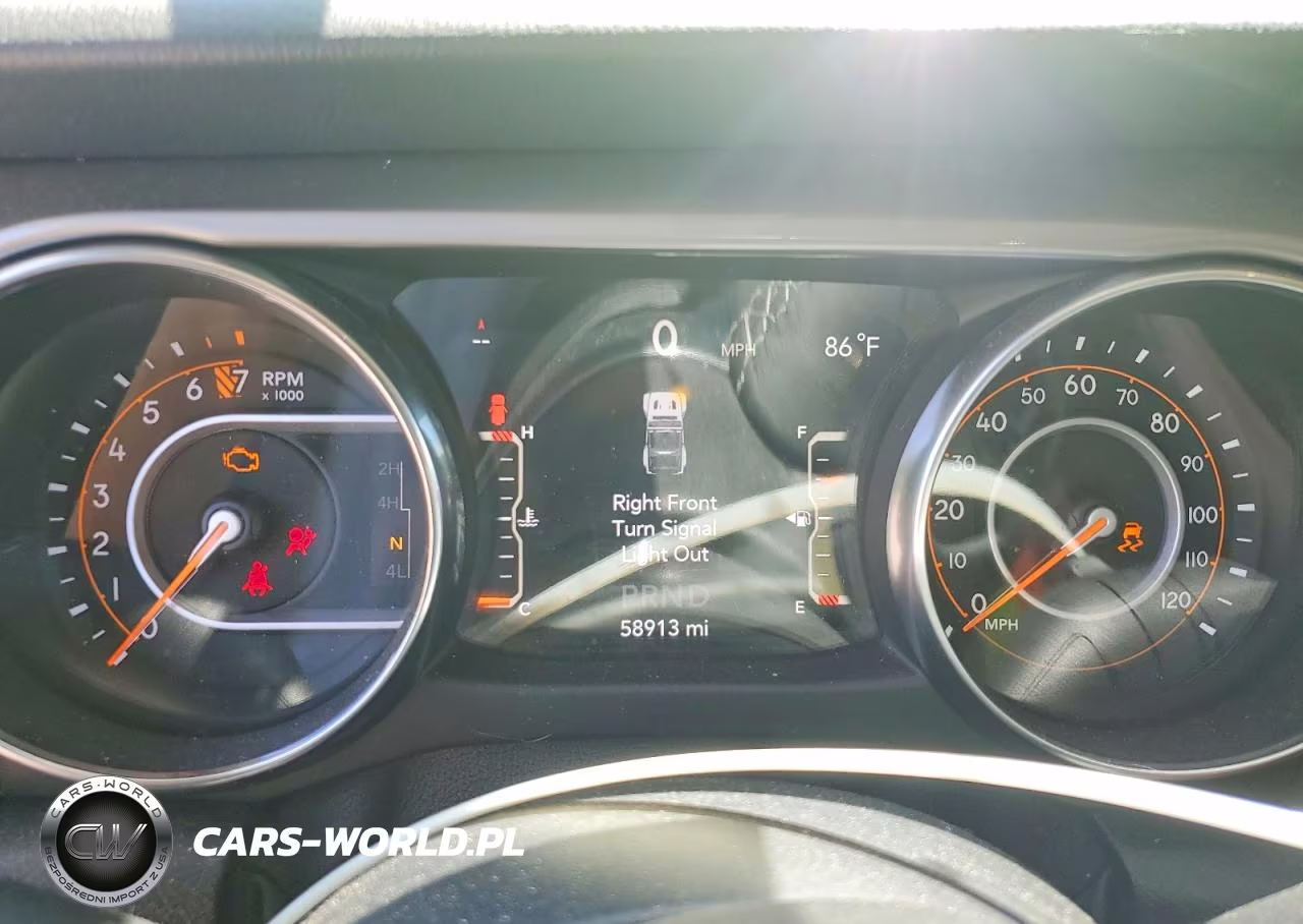 2019 Jeep Wrangler Unlimited Sahara VIN:1C4HJXEGXKW534394 - 9
