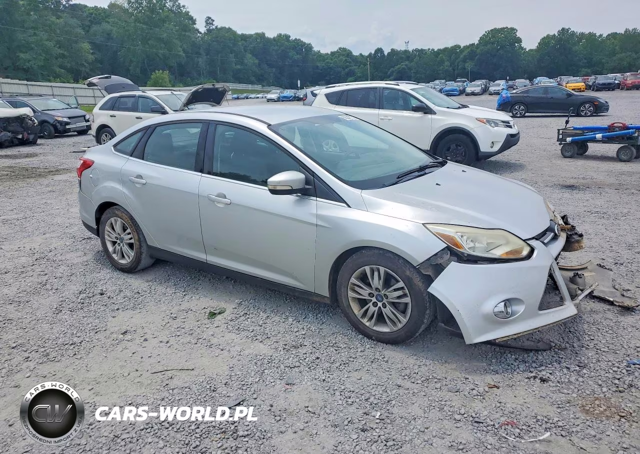 2012 Ford Focus Sel VIN:1FAHP3H29CL176687 - 4