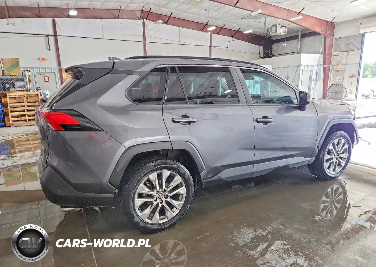 2020 Toyota Rav4 Xle Premium VIN:2T3C1RFV0LC070908 - 3
