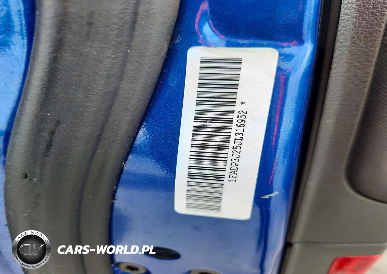2018 Ford Focus Titanium VIN:1FADP3J25JL316952 - 12