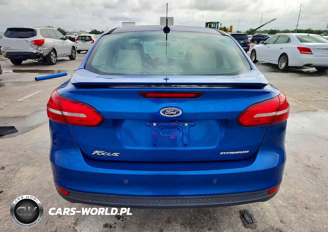 2018 Ford Focus Titanium VIN:1FADP3J25JL316952 - 6