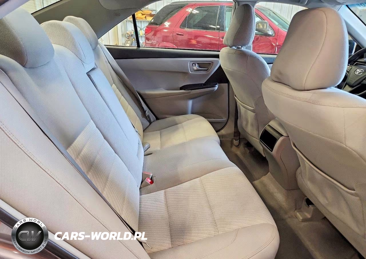 2016 Toyota Camry Le VIN:4T1BF1FK0GU192881 - 10