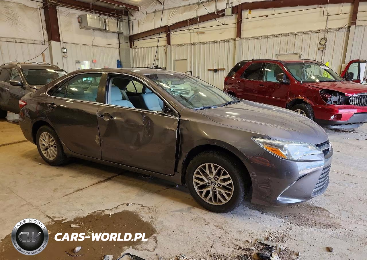 2016 Toyota Camry Le VIN:4T1BF1FK0GU192881 - 4