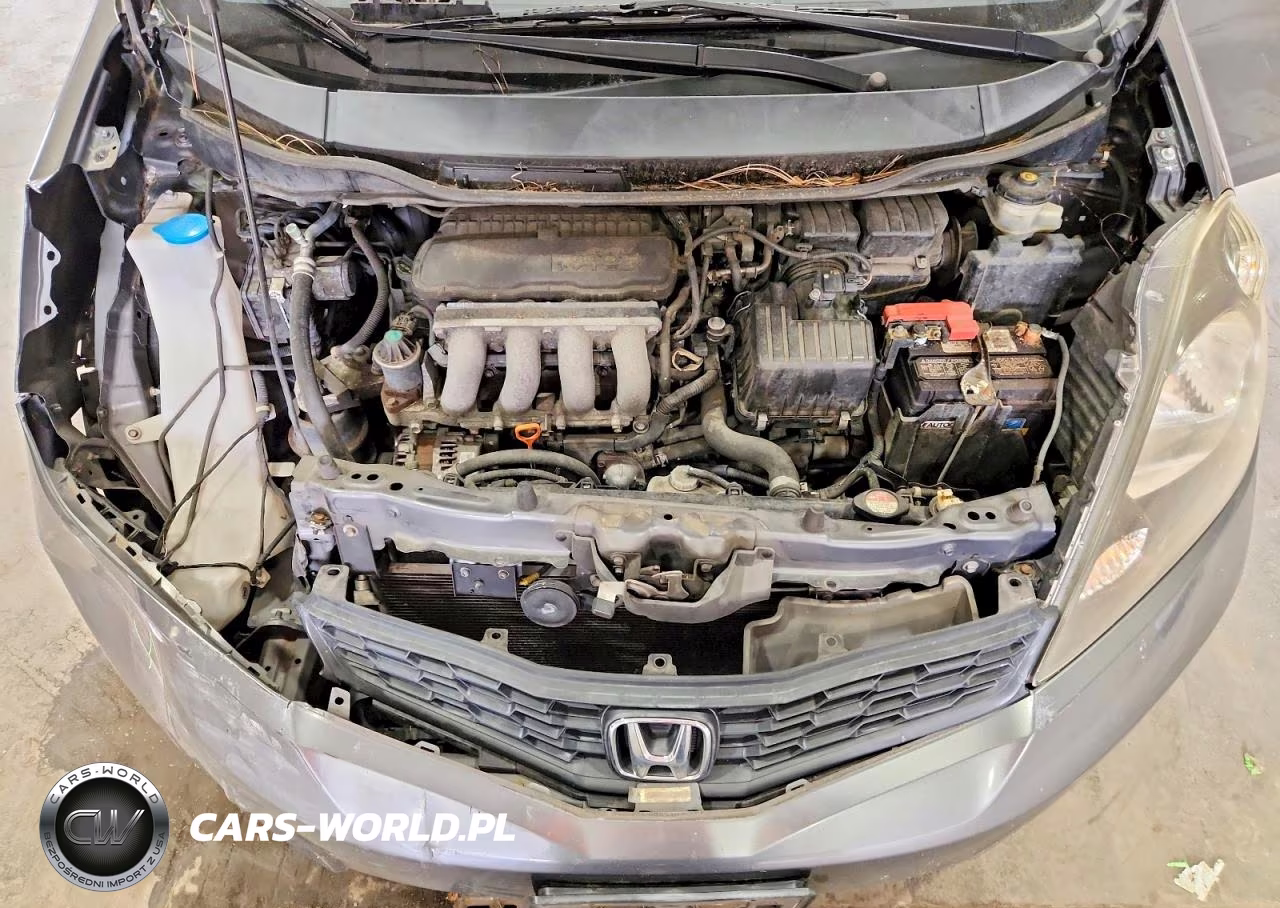 2013 Honda Fit Sport VIN:JHMGE8H58DC021468 - 11