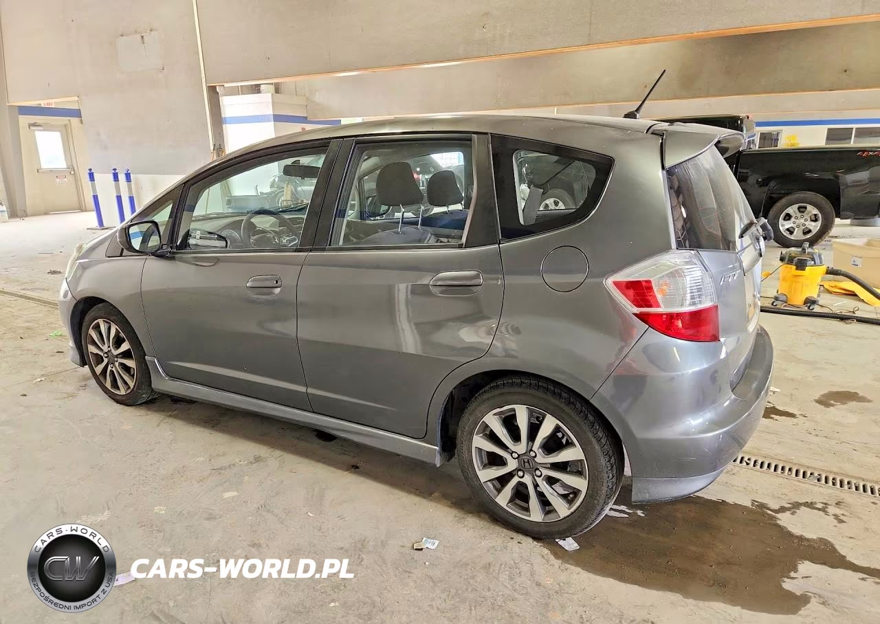 2013 Honda Fit Sport VIN:JHMGE8H58DC021468 - 2