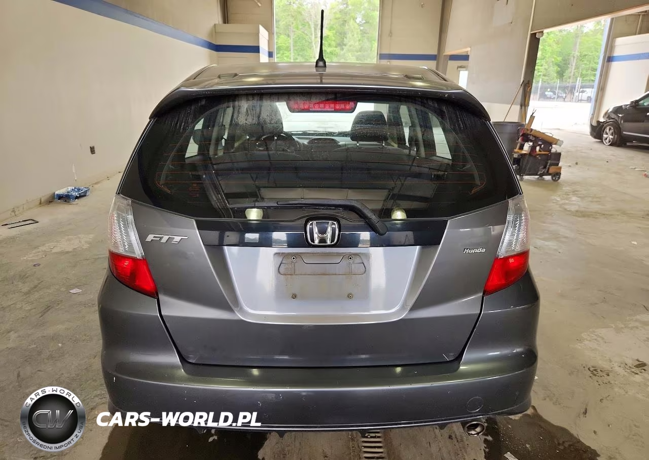 2013 Honda Fit Sport VIN:JHMGE8H58DC021468 - 6