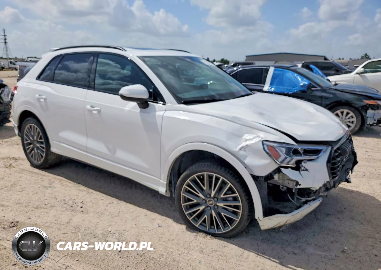 2024 Audi Q3 Premium 40 VIN:WA1AUCF32R1085274 - 4
