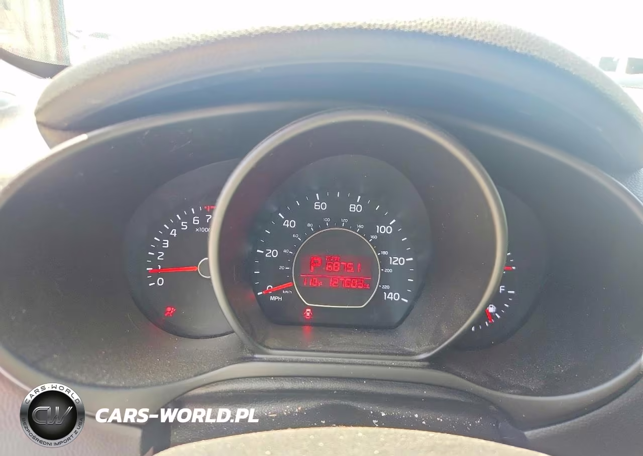 2015 Kia Soul + VIN:KNDJP3A53F7771712 - 9