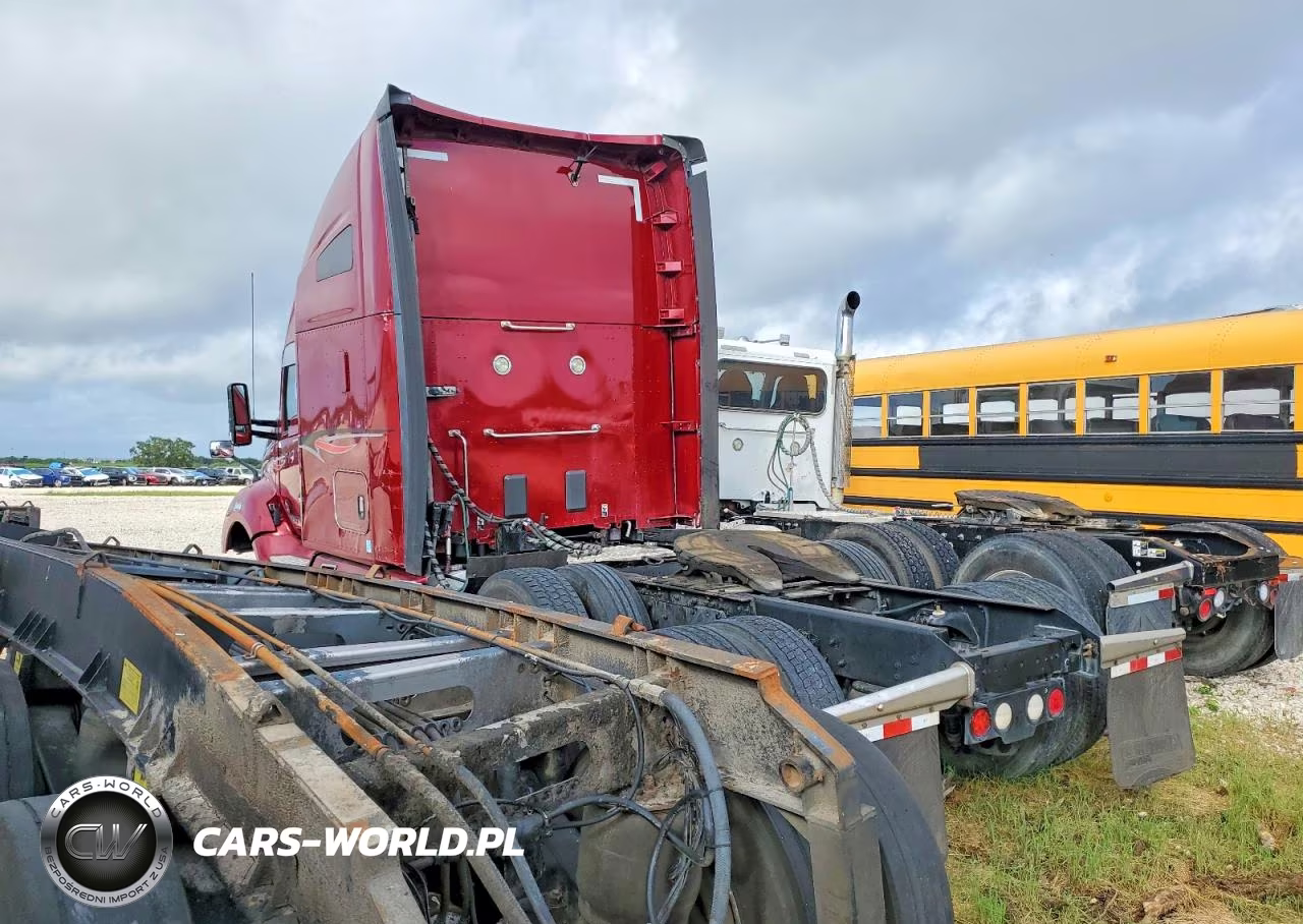 2019 Kenworth Construction T680 VIN:1XKYDP9X9KJ277344 - 3