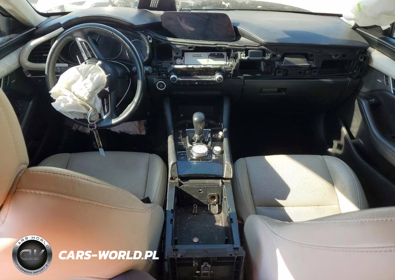 2020 Mazda 3 Premium VIN:3MZBPBEM3LM132583 - 8
