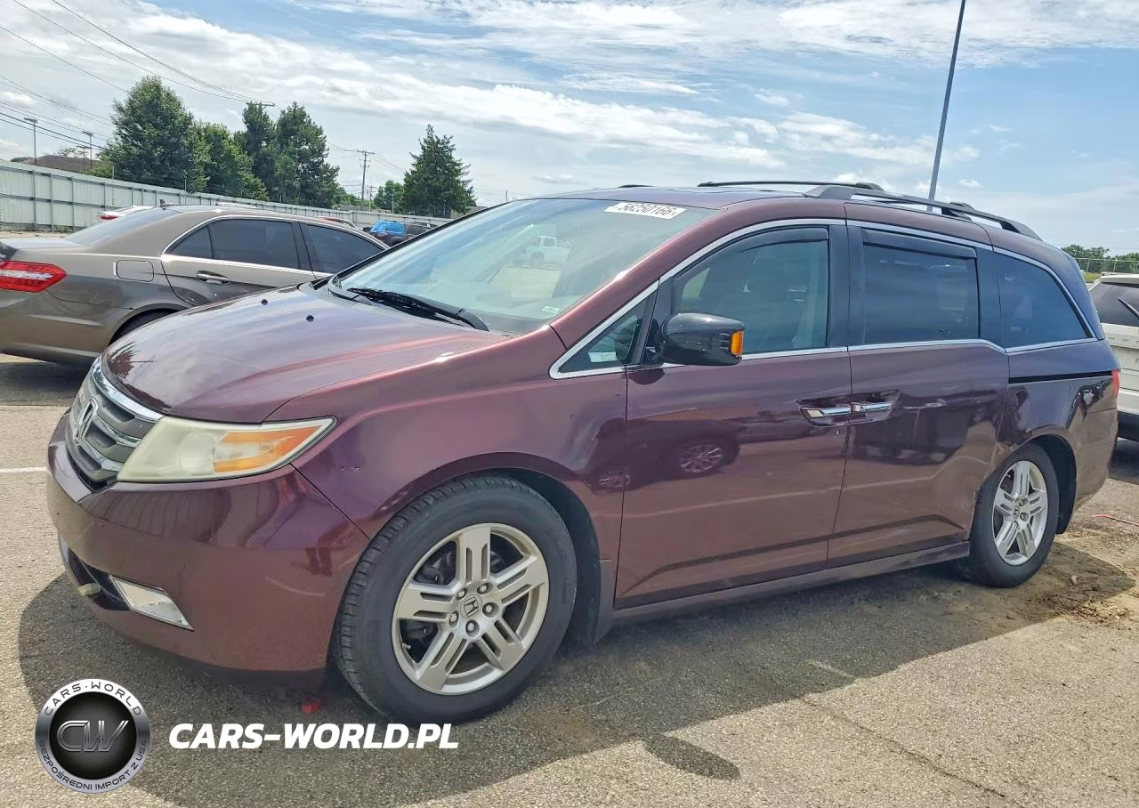2013 Honda Odyssey Touring – zdjęcie 1 z 13