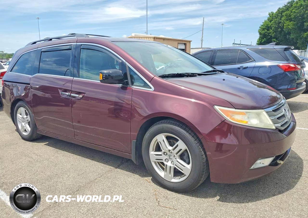 2013 Honda Odyssey Touring VIN:5FNRL5H96DB059513 - 4
