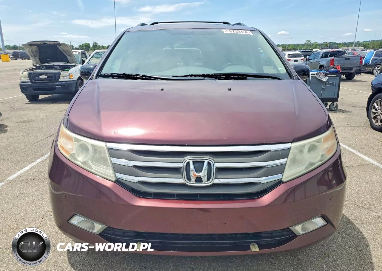 2013 Honda Odyssey Touring VIN:5FNRL5H96DB059513 - 5