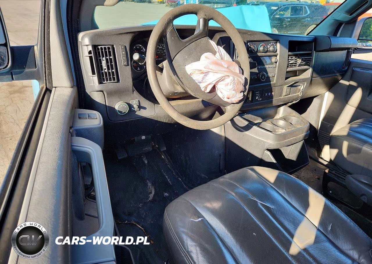 2015 Chevrolet Express G2500 VIN:1GCWGFFF2F1109518 - 8