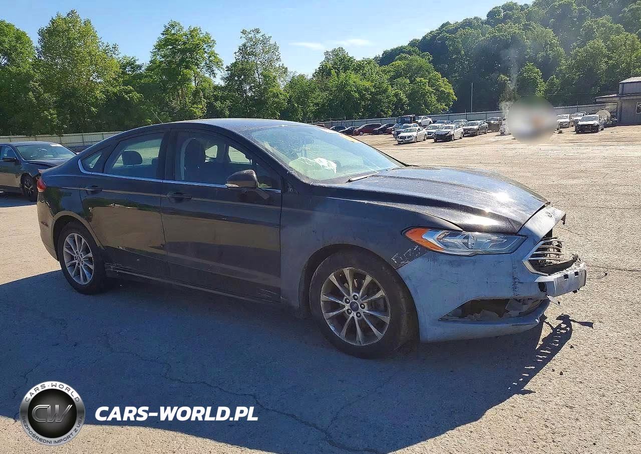 2017 Ford Fusion Se VIN:3FA6P0H79HR404102 - 4