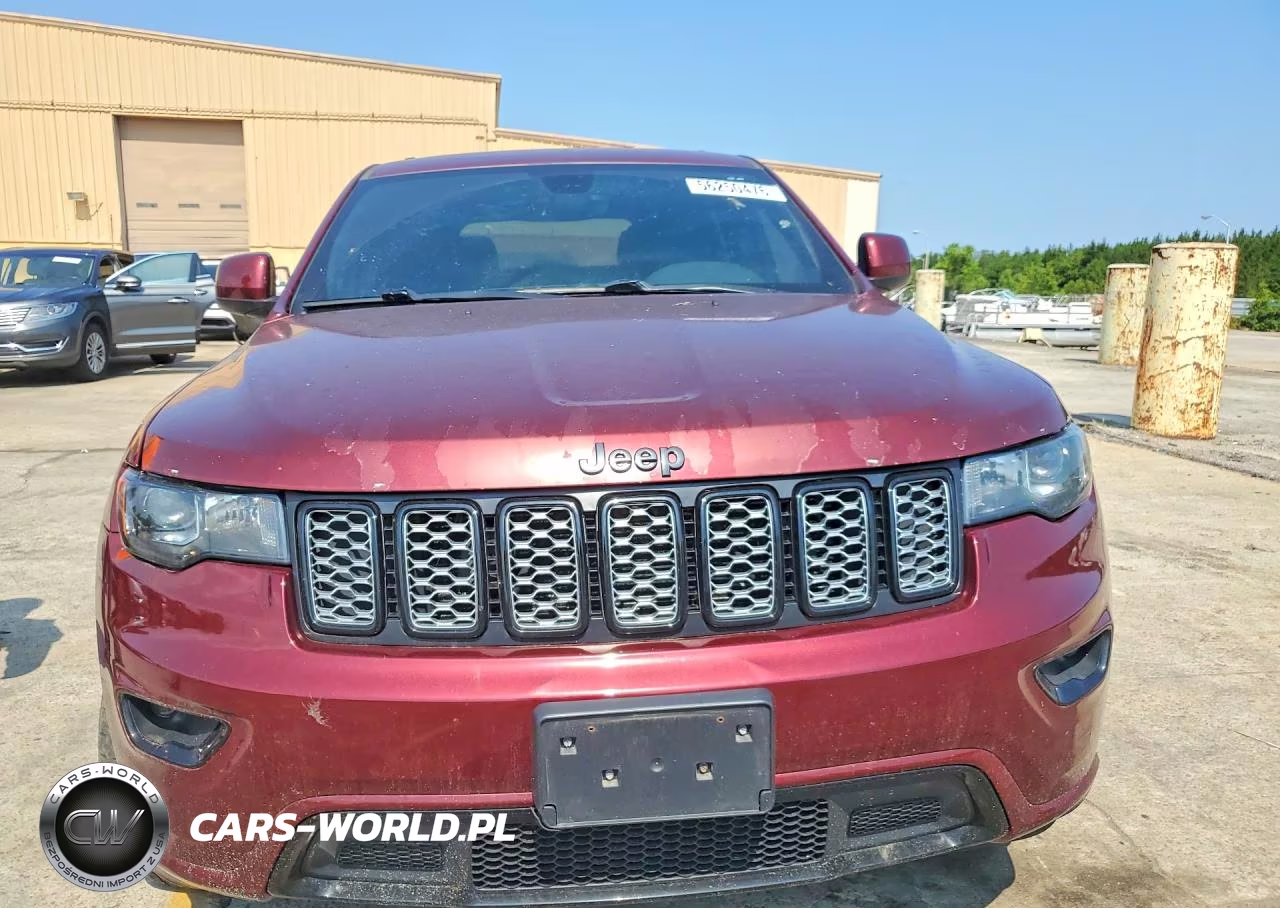 2017 Jeep Grand Cherokee Laredo VIN:1C4RJFAG8HC905986 - 5